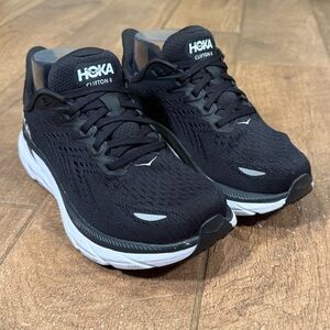 Hoka One One Women's Clifton 8 Size US 6 D Wide BWHT Running Shoes